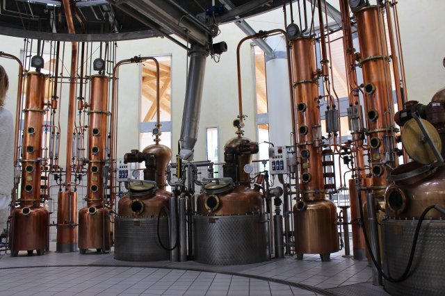 Die moderne Brennerei im Herzen der Distilleria Marzadro